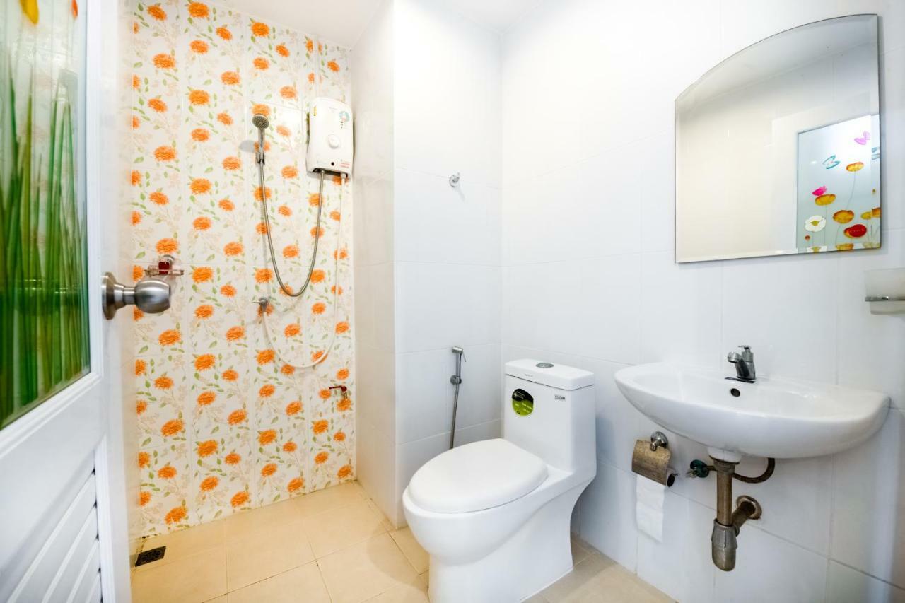 Oyo 306 Paradise Park Laemchabang Си Рача Екстериор снимка